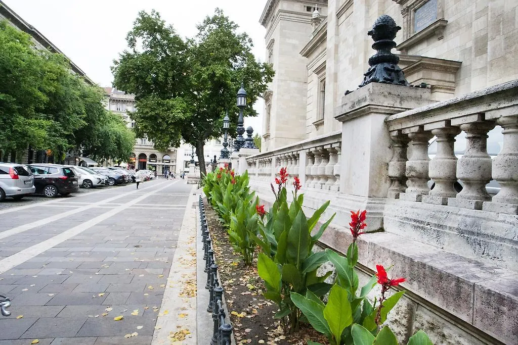 Ariel Studio Close To St. Stephen Basilica Будапешт 0*,
